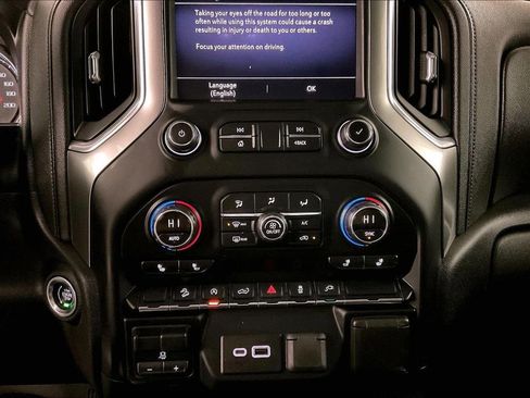 Used 2019 Chevrolet Silverado 1500 LT Trail Boss AWD/4WD image 15