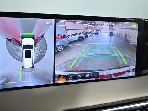 Used 2025 Nissan Armada Platinum image 15