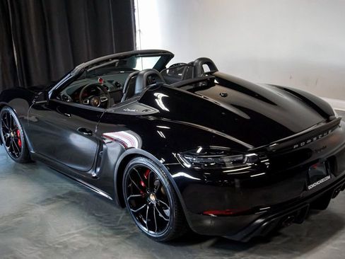 Used 2022 Porsche 718 Boxster Spyder RWD image 54