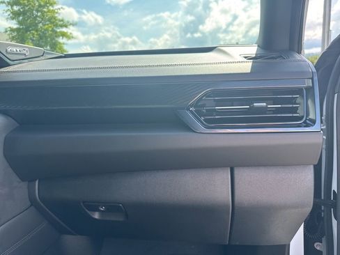 New 2026 GMC Yukon XL AT4 w/ AT4 Premium Plus Package AWD/4WD image 22