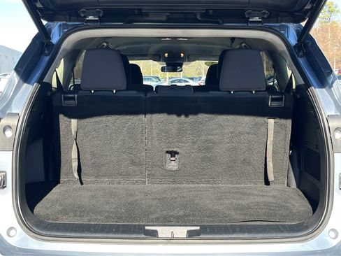 Used 2022 Toyota Highlander LE image 24