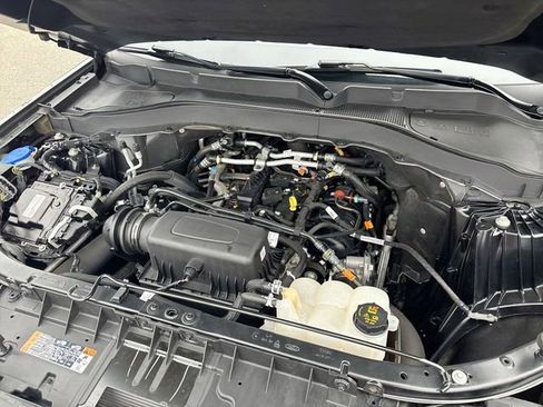 Used 2022 Ford Explorer XLT image 10