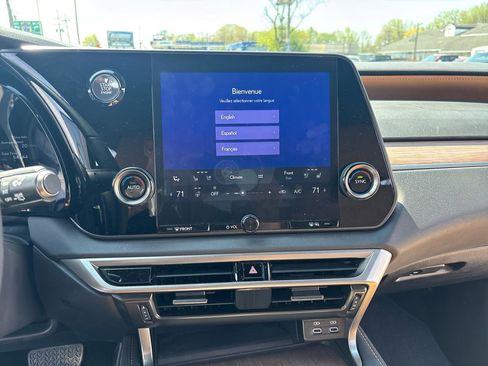 Used 2025 Lexus RX 350 Premium image 17