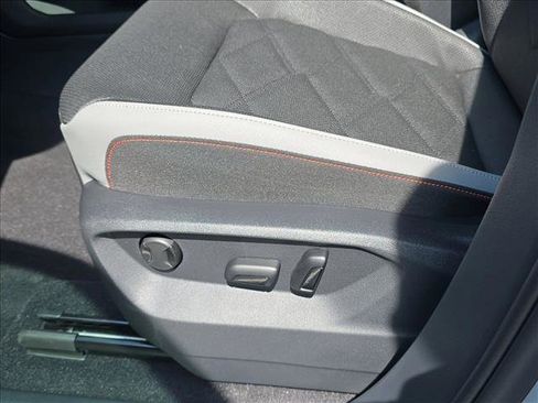 New 2026 Volkswagen Atlas Peak Edition image 6