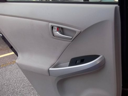 Used 2014 Toyota Prius Three FWD image 13