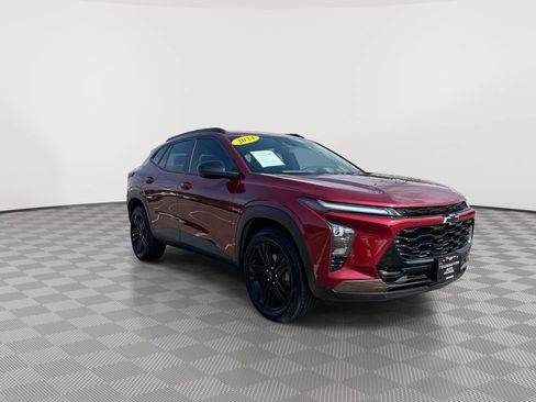 Certified 2024 Chevrolet Trax ACTIV w/ Sunroof Package FWD image 2
