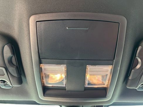 Used 2020 Dodge Challenger SXT w/ Blacktop Package image 17