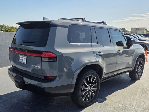 Used 2025 Lexus GX 550 w/ Accessory Package (2T) AWD/4WD image 5