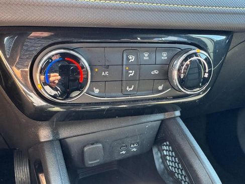 Used 2024 Chevrolet TrailBlazer ACTIV w/ Driver Confidence Package AWD/4WD image 18