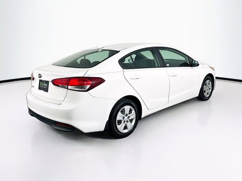 Used 2017 Kia Forte LX FWD image 9