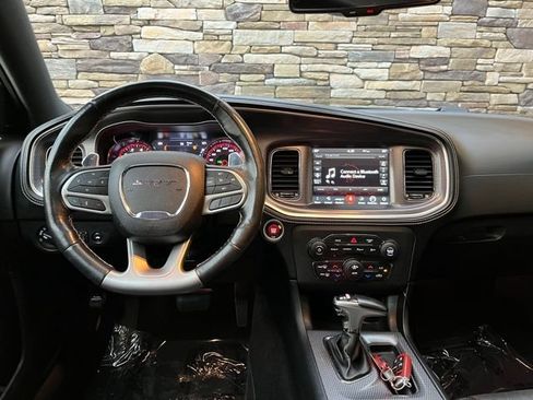 Used 2020 Dodge Charger SRT Hellcat w/ Harman/Kardon Audio Group RWD image 17