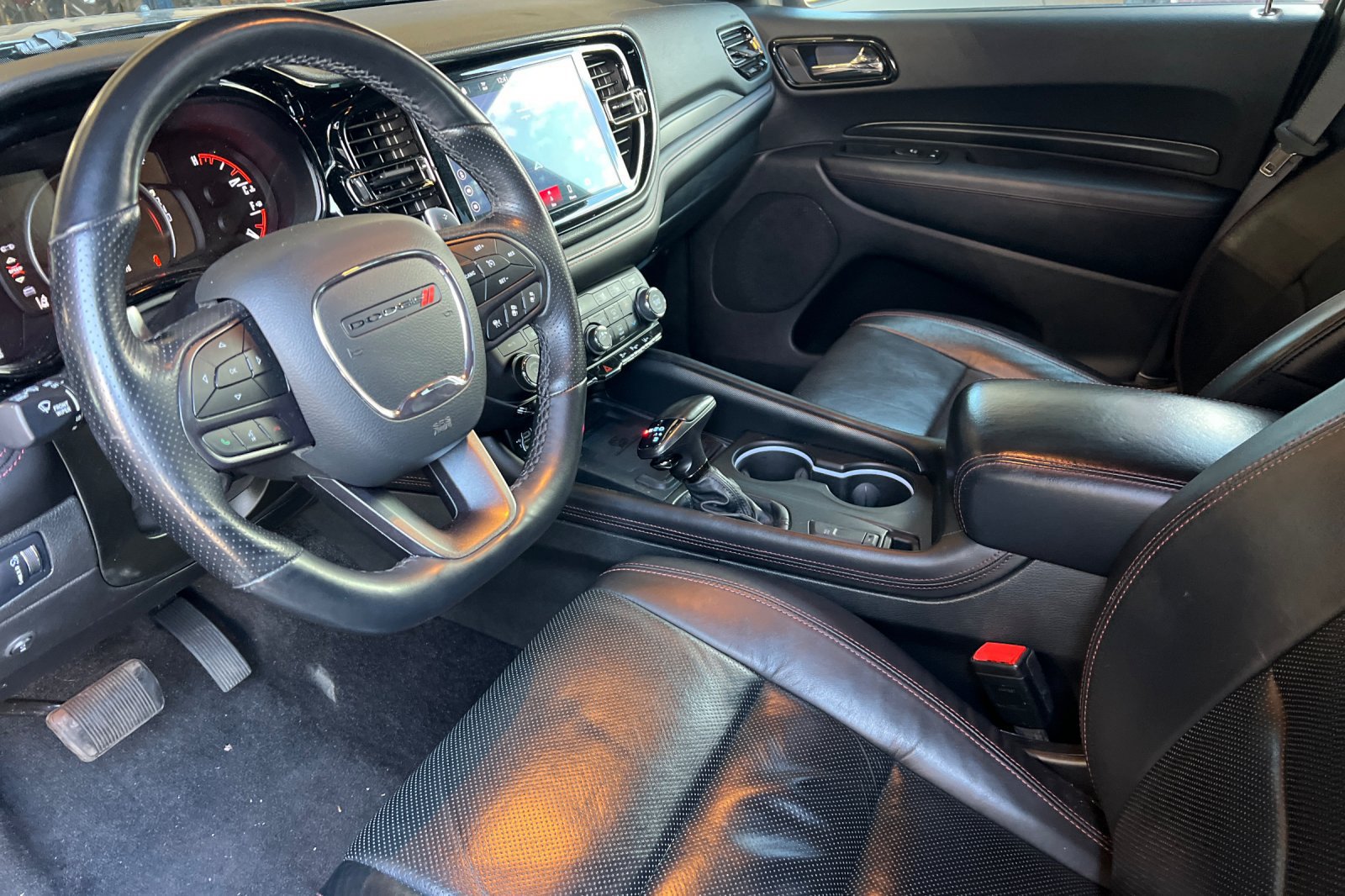Used 2021 Dodge Durango R/T w/ Technology Group AWD/4WD image 4
