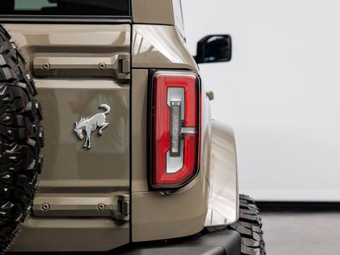 Used 2025 Ford Bronco Outer Banks image 20