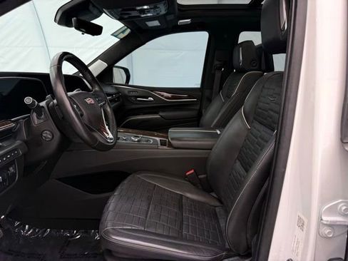 Used 2021 Cadillac Escalade Sport Platinum AWD/4WD image 14