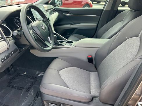 Used 2023 Toyota Camry LE FWD image 11