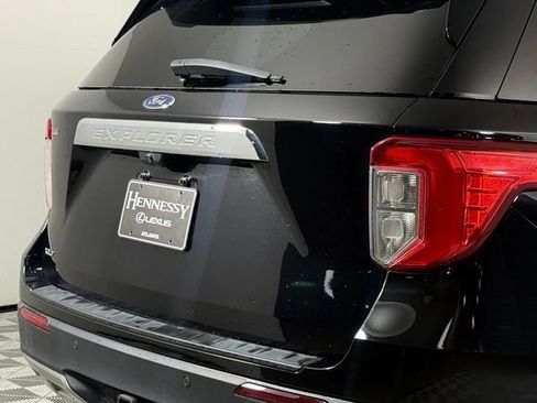 Used 2023 Ford Explorer XLT w/ Equipment Group 202A RWD image 16
