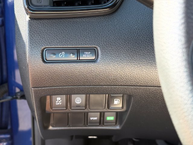 Used 2020 Nissan Rogue S FWD image 13