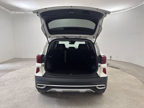 Used 2023 Kia Seltos EX AWD/4WD image 24