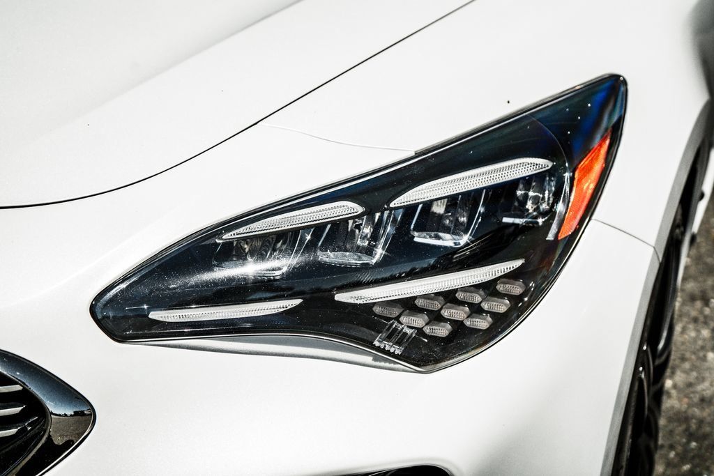 Used 2022 Kia Stinger GT1 AWD/4WD image 7