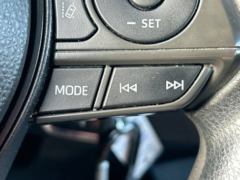 Used 2021 Toyota Corolla LE FWD image 16