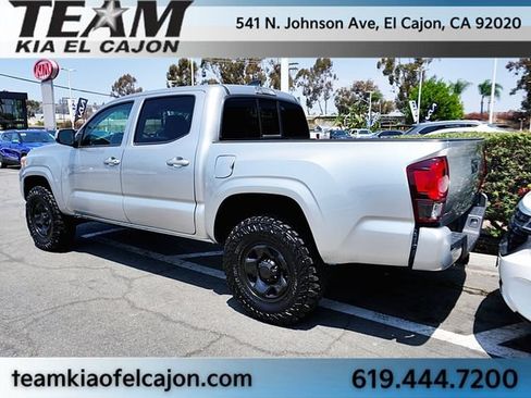 Used 2022 Toyota Tacoma SR AWD/4WD image 4
