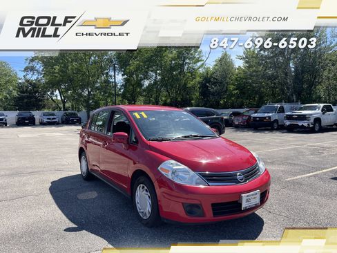 Used 2011 Nissan Versa 1.8 S FWD image 5