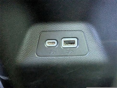 Used 2021 Buick Envision Essence w/ Technology Package I image 14