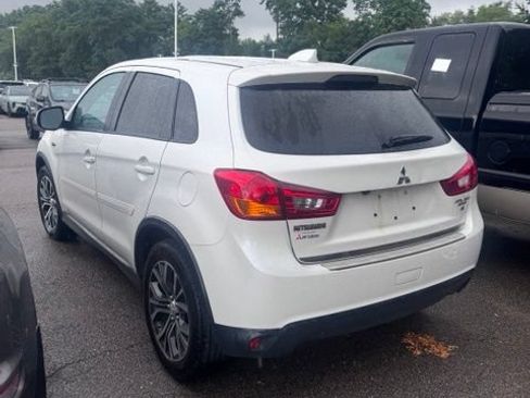 Used 2017 Mitsubishi Outlander Sport SE FWD image 4