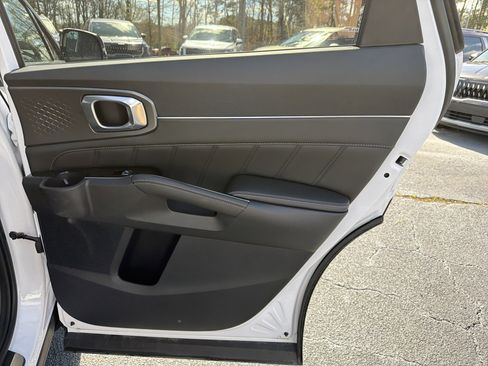 Used 2023 Kia Sorento SX image 16