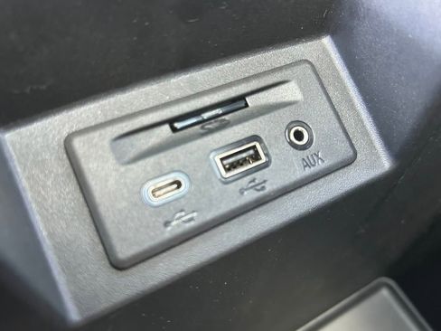 Used 2020 GMC Sierra 2500 AT4 w/ AT4 Premium Package image 26