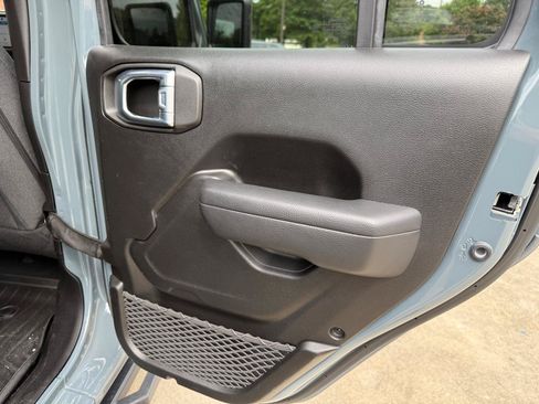 Used 2024 Jeep Gladiator Sport AWD/4WD image 27