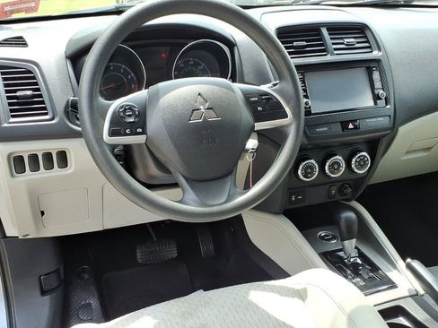 Used 2018 Mitsubishi Outlander Sport ES AWD/4WD image 14