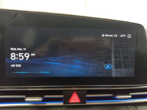 Used 2024 Hyundai Elantra SEL image 25