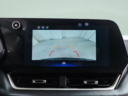 Used 2025 Chevrolet Equinox LT image 15