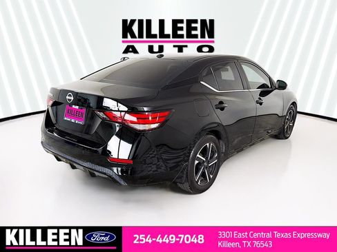 Used 2024 Nissan Sentra SV FWD image 8