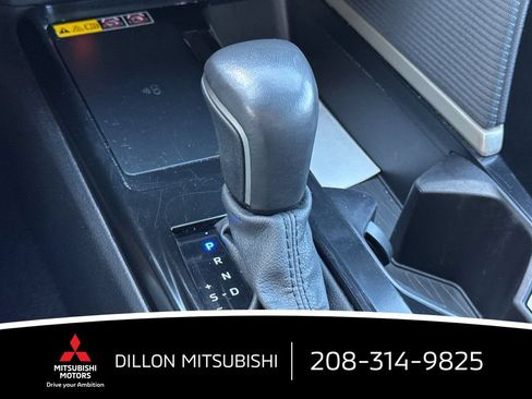 Used 2025 Toyota Camry SE FWD image 20