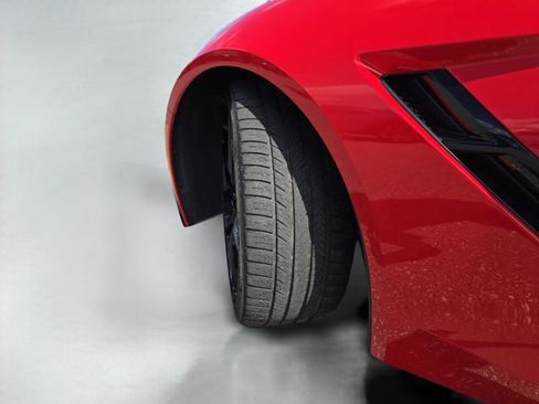 Used 2019 Chevrolet Corvette Stingray Coupe w/ 1LT RWD image 37