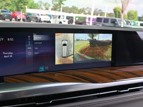 Used 2025 Cadillac Escalade ESV Sport Platinum w/ LPO, ONYX Package AWD/4WD image 24