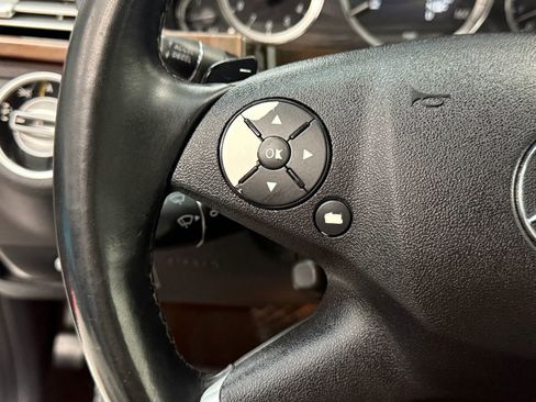 Used 2011 Mercedes-Benz E 350 Sedan image 27