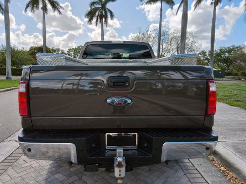 Used 2015 Ford F250 XLT w/ XLT Premium Package image 47