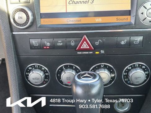 Used 2010 Mercedes-Benz SLK 300 image 32