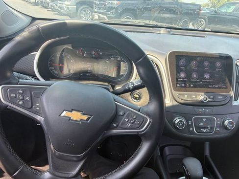 Used 2023 Chevrolet Malibu RS FWD image 11