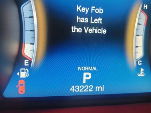 Used 2019 Maserati Levante AWD/4WD image 35