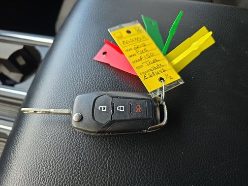 Used 2018 Ford F150 XL w/ Equipment Group 101A Mid image 30