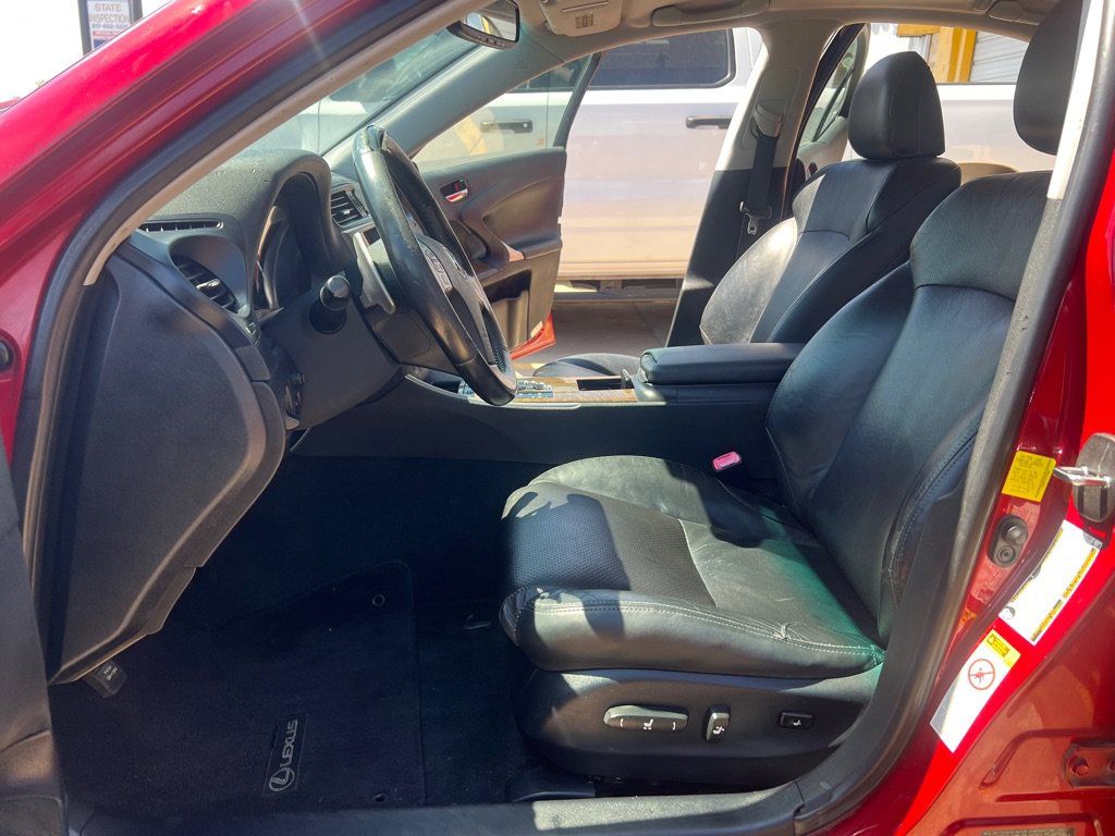 Used 2011 Lexus IS 250 w/ Premium Pkg Value Edition RWD image 13