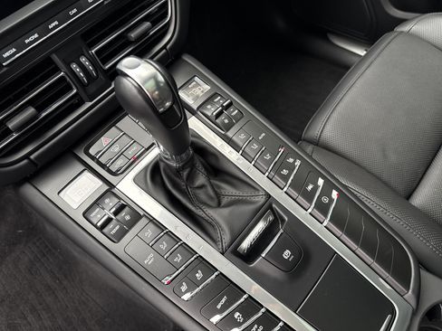 Used 2020 Porsche Macan S AWD/4WD image 18
