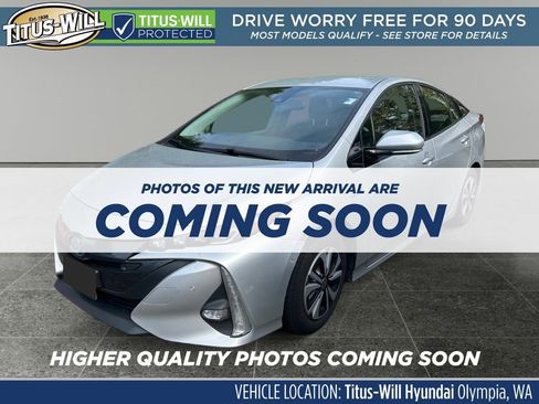 Used 2017 Toyota Prius Prime Advanced image 2