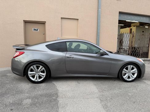 Used 2012 Hyundai Genesis 2.0T image 9