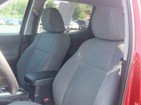 Used 2023 Toyota Tacoma SR5 AWD/4WD image 23