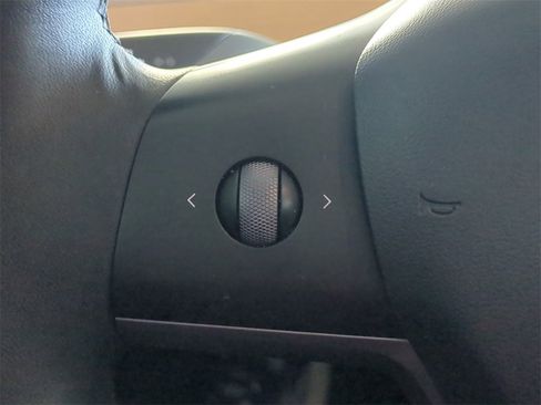 Used 2021 Tesla Model 3 Standard Range Plus image 28